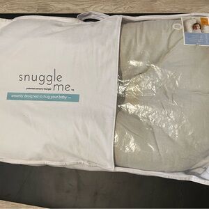 Snuggle me organic baby lounger